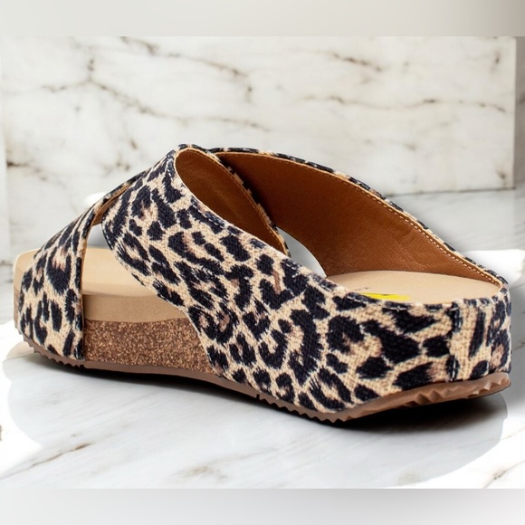 NIB 11 Women VOLATILE Ablette LINEN LEOPARD PRINT Slide Sandal Slip-On Comfort - Picture 3 of 6